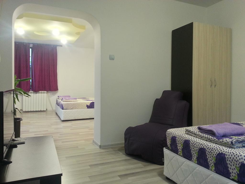 Guest House Bedrock เบโลกราดชิก ภายนอก รูปภาพ