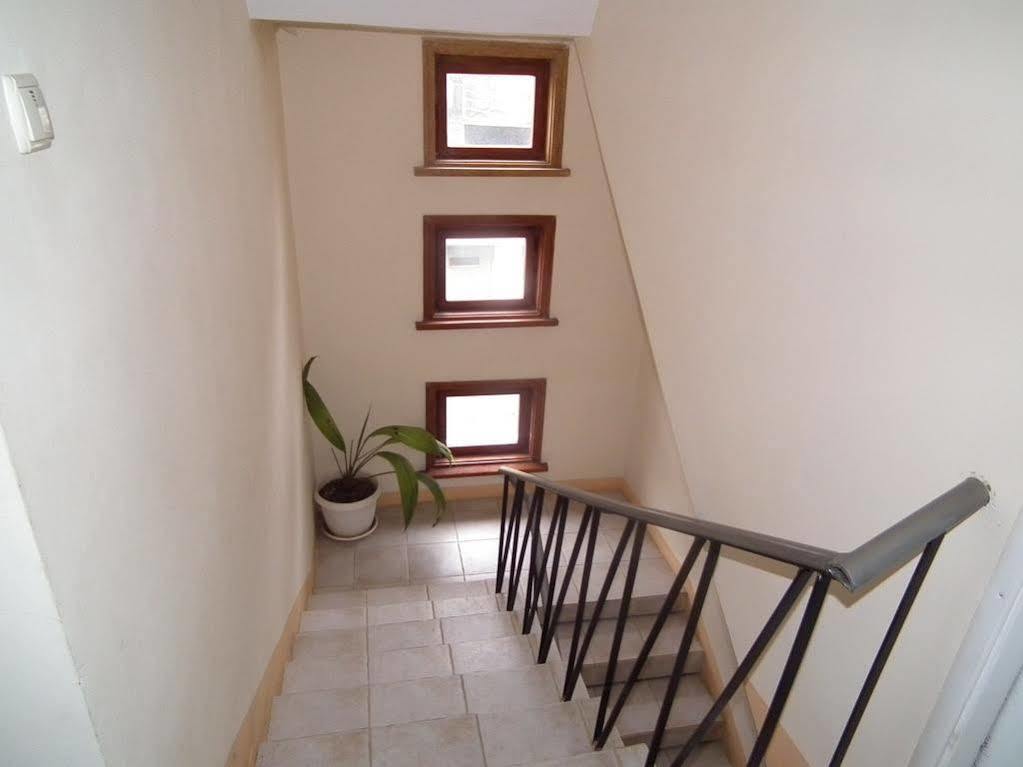 Guest House Bedrock เบโลกราดชิก ภายนอก รูปภาพ