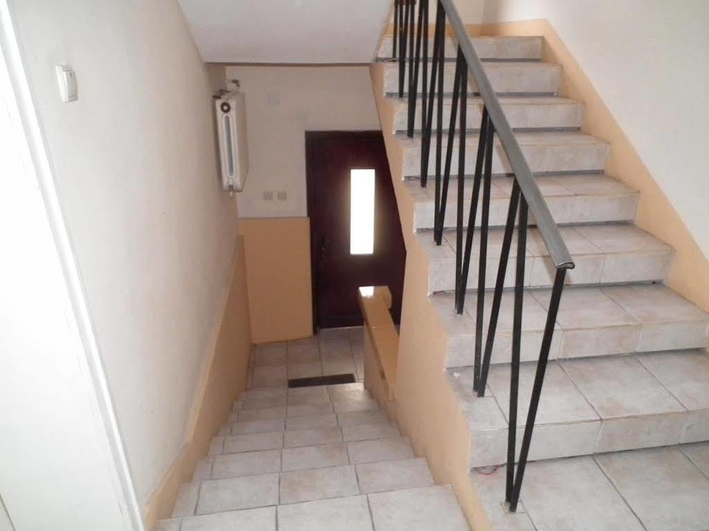 Guest House Bedrock เบโลกราดชิก ภายนอก รูปภาพ