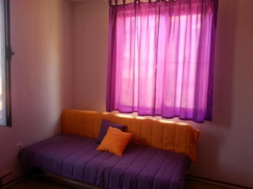 Guest House Bedrock เบโลกราดชิก ภายนอก รูปภาพ