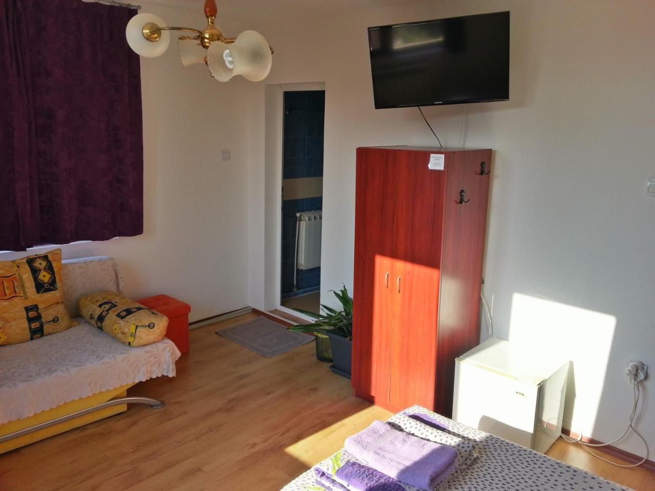 Guest House Bedrock เบโลกราดชิก ภายนอก รูปภาพ