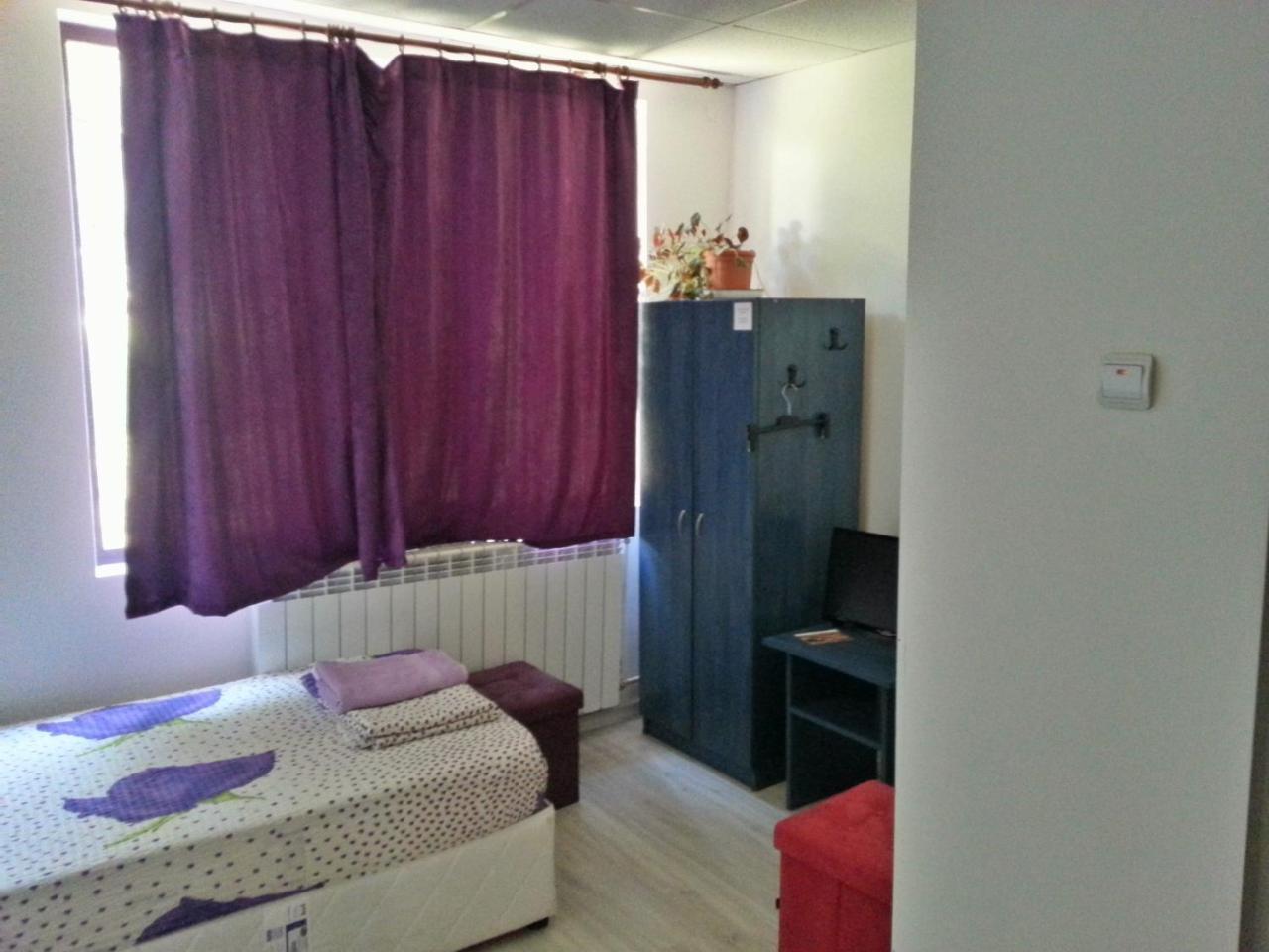 Guest House Bedrock เบโลกราดชิก ภายนอก รูปภาพ